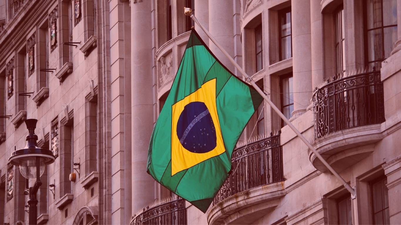 legalização de estrangeiros no brasil